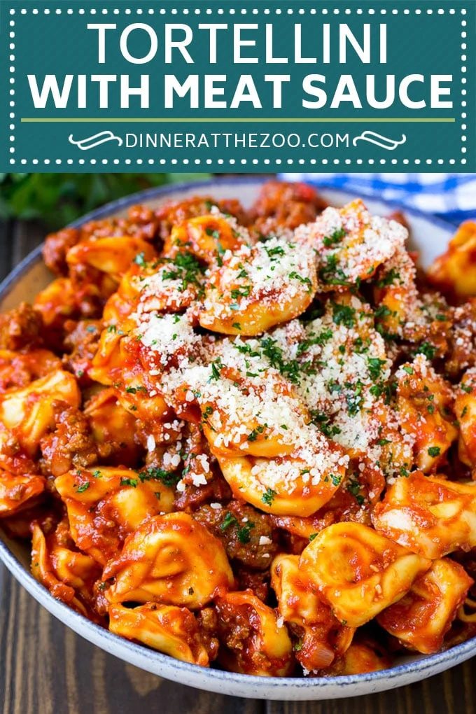 Cheese Tortellini in Meat Sauce #tortellini #pasta #sauce #dinner #dinneratthezoo #cheese