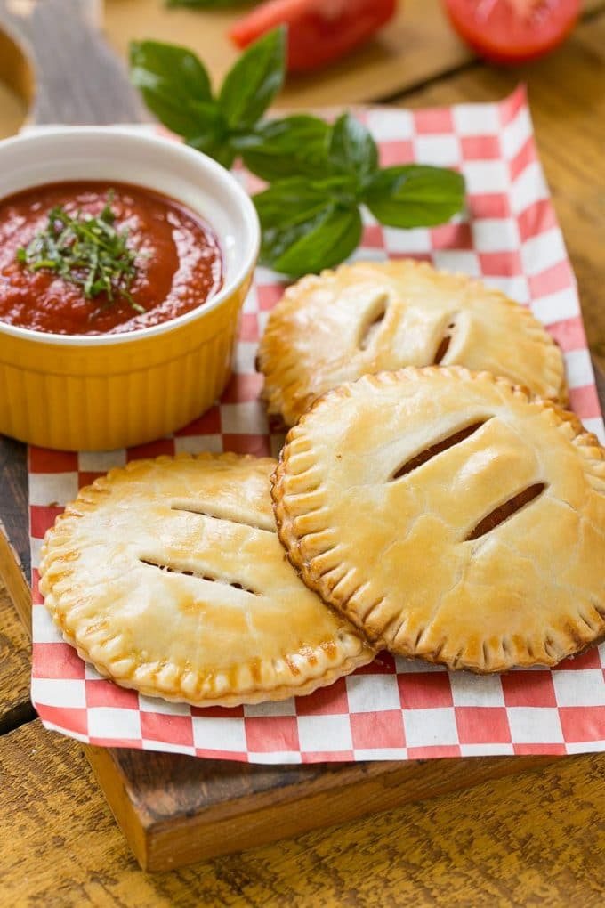 These kitchen-made pepperoni pizza pockets are a fun meal or snack and are super unfussy to put together - your kids will be thrilled!
