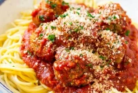 Classic Italian Slow Cooker Meatballs