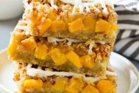 Sweet Peach Crumble Bars
