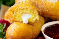 Golden Fried Twinkie Delights