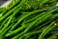 Sautéed Green Beans with Garlic and Lemon Zest