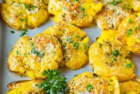 Crispy Garlic-Herb Smashed Potatoes