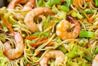 Easy One Pot Shrimp Chow Mein