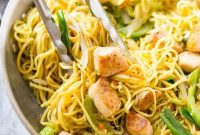 Classic Chicken Chow Mein