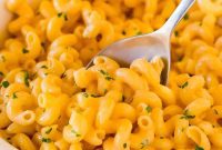 The Ultimate Slow Cooker Mac and Cheese