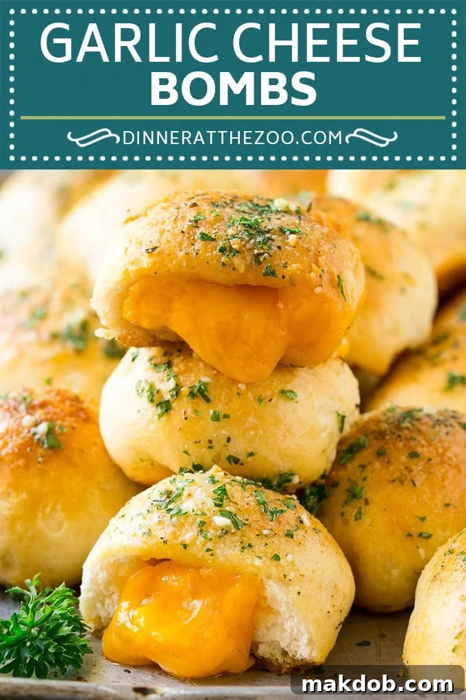 Cheese Bombs Recipe | Garlic Bread | Cheddar Bread #bread #cheese #appetizer #snack #garlicbread #dinneratthezoo