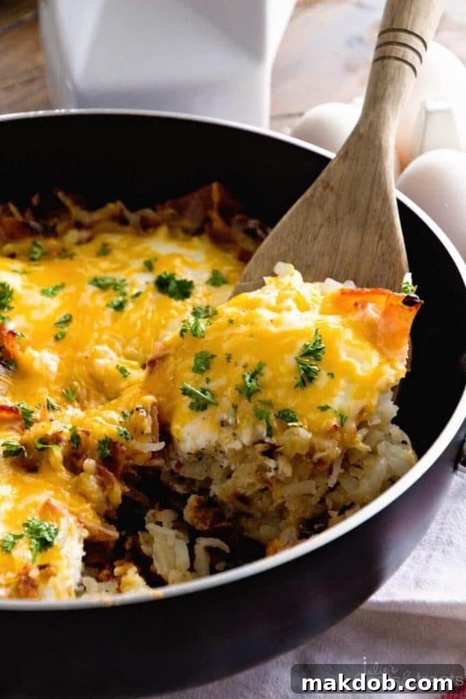 Cheesy Bacon Egg Hash Brown Skillet: A delicious and easy breakfast or brunch for Saturday